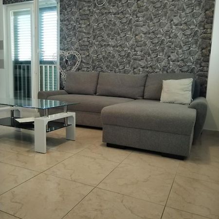 Gabriela Apartman Nin Kültér fotó